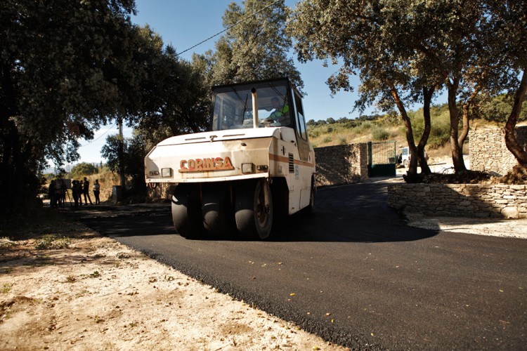 Comienza la reparación de siete caminos rurales incluidos en la Ruta del Vino