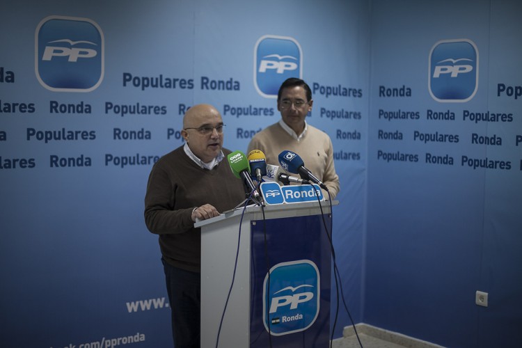 El PP dice que la Junta devolverá 298 millones de euros para crear empleo por no gastarlos