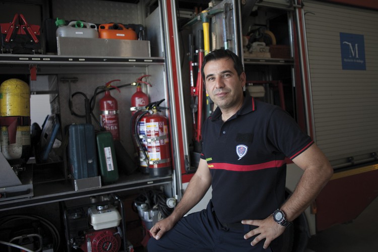 Álvaro Bautista: «Allí los bomberos son voluntarios y hacen lo que pueden»