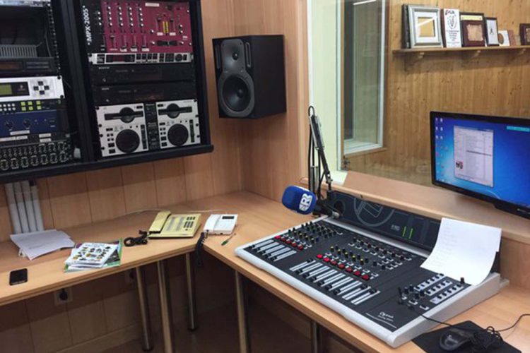 Radio Ronda empieza a emitir la programación de Onda Local de Andalucía, además de sus espacios locales