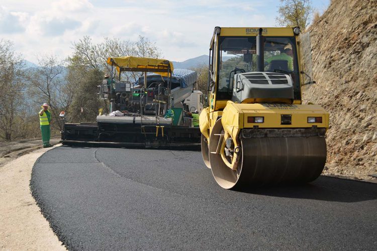 La Diputación invertirá este año más de 3 millones de euros para mejorar las carreteras de la Serranía