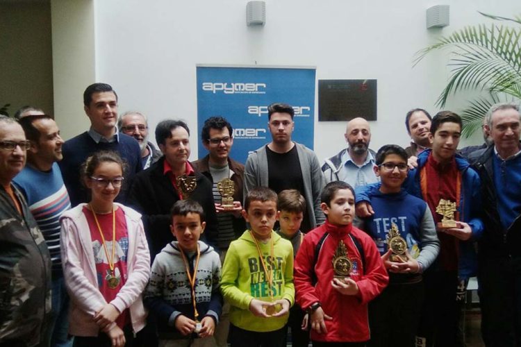 Gran participación de aficionados en el I Torneo de Ajedrez organizado por Apymer