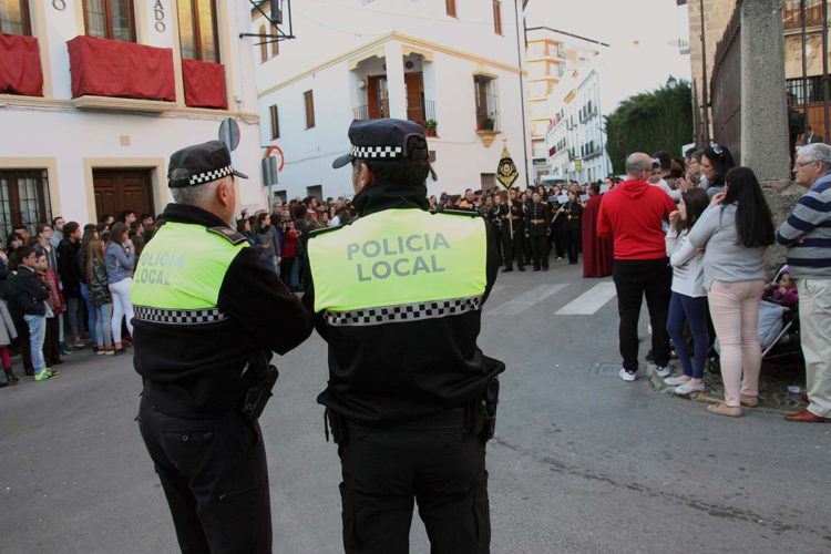 Medio centenar de policías locales velarán cada día por el buen desarrollo de la Semana Santa