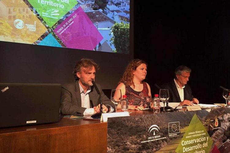 El consejero de Medio Ambiente inaugura en Ronda una jornada técnica sobre Conservación y Desarrollo del Territorio impulsada por Europarc-España