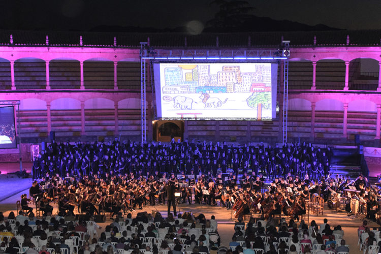 Más de 2.000 personas asistieron a la jornada inaugural de la Semana de la Música con el Proyecto Luna