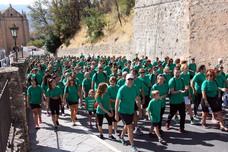 Más de mil personas recorren el casco histórico de Ronda en la VI Marcha Solidaria por el Alzheimer