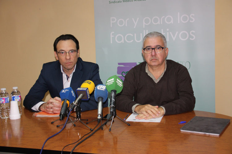 El Sindicato Médico de Málaga denuncia que hacen falta al menos diez facultativos más para cubrir la atención primaria y las urgencias en la comarca