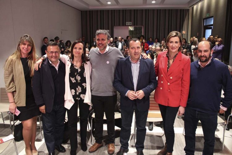 El PSOE defiende en su mitin de campaña celebrado en Ronda la necesidad de mejorar las comunicaciones de la Serranía