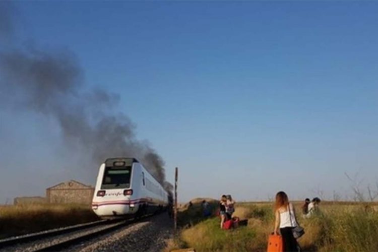 Renfe anuncia que aumentará el mantenimiento de los trenes ‘rana’ que realizan la línea Algeciras-Ronda-Bobadilla tras las últimas averías