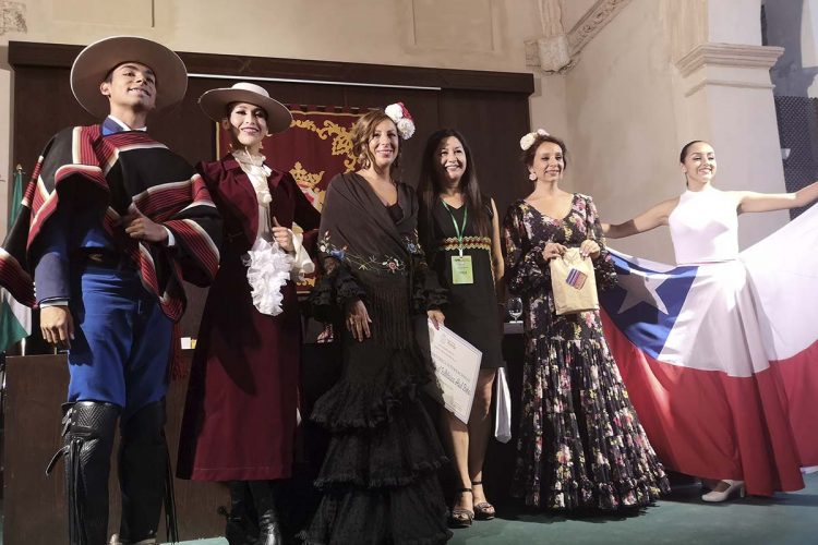 La Corporación Municipal da la bienvenida a los grupos participantes en las Galas Folklóricas de Ronda