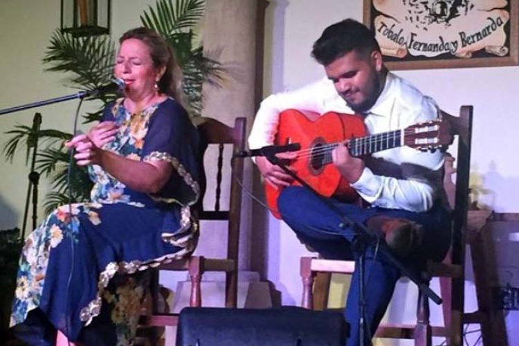 Gran actuación de la cantaora Remedios Reyes en la Peña Flamenca de Ronda
