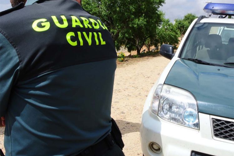 La Guardia Civil detiene en Cortes de la Frontera a un cazador furtivo y sin licencia de armas