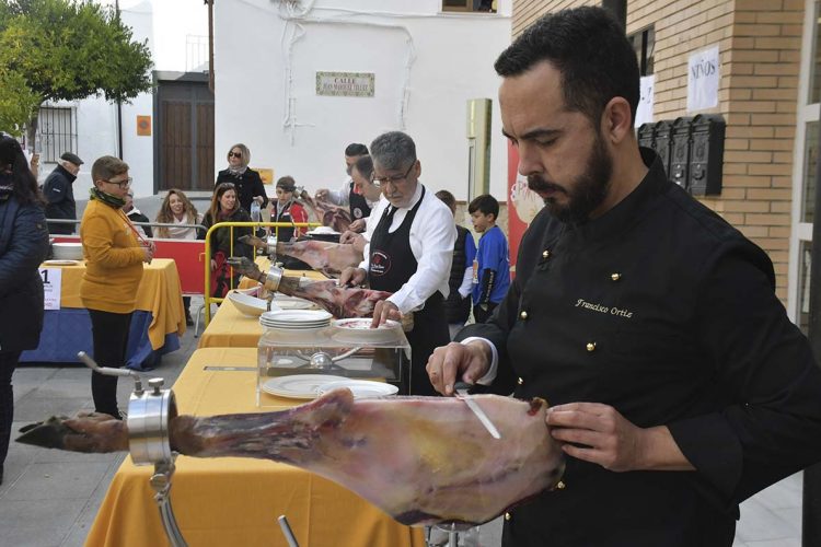 Faraján celebró la festividad de la Inmaculada con la mejor gastronomía de la zona, catas de vinos, dulces típicos y deportes