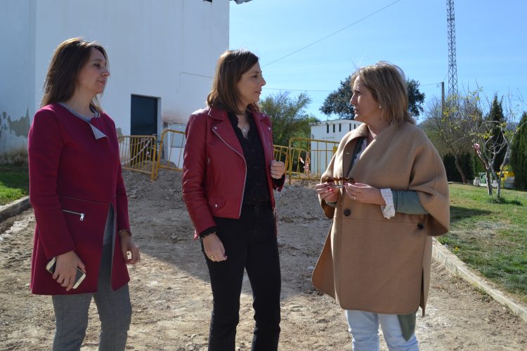 El Ayuntamiento conecta las viviendas de La Planilla y El Rosalejo a la red municipal de agua