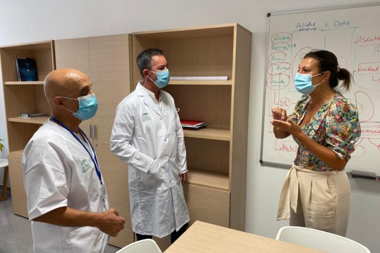 La UCI del Hospital de la Serranía empieza a recuperar su actividad con la incorporación de dos médicos intensivistas