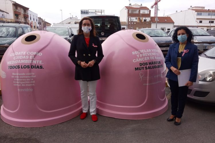Ronda se suma a la campaña de Ecovidrio y ya tiene en sus calles contenedores temáticos para combatir el cáncer de mama