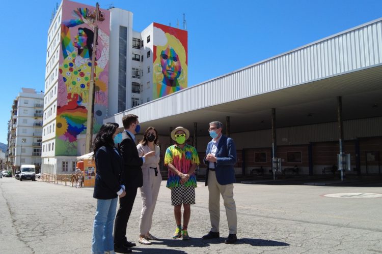 La obra del artista urbano Okuda ya es visible en Ronda