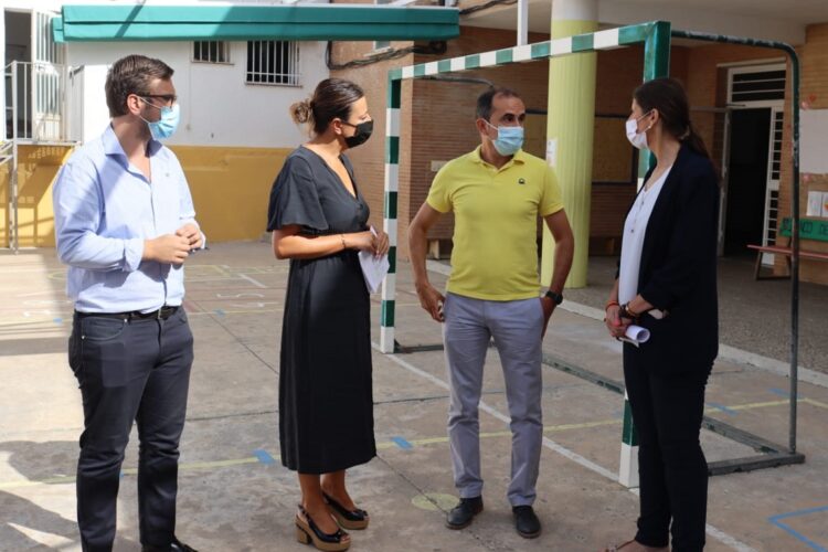 La Consejería de Educación destina más de 100.000 euros para retirar el amianto del colegio Vicente Espinel