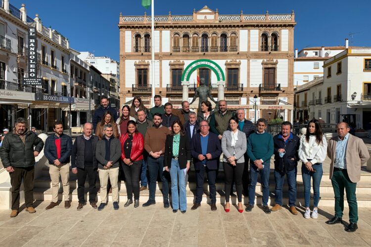 Alcaldes de la Serranía de Ronda se unen contra el cierre de sucursales de Unicaja