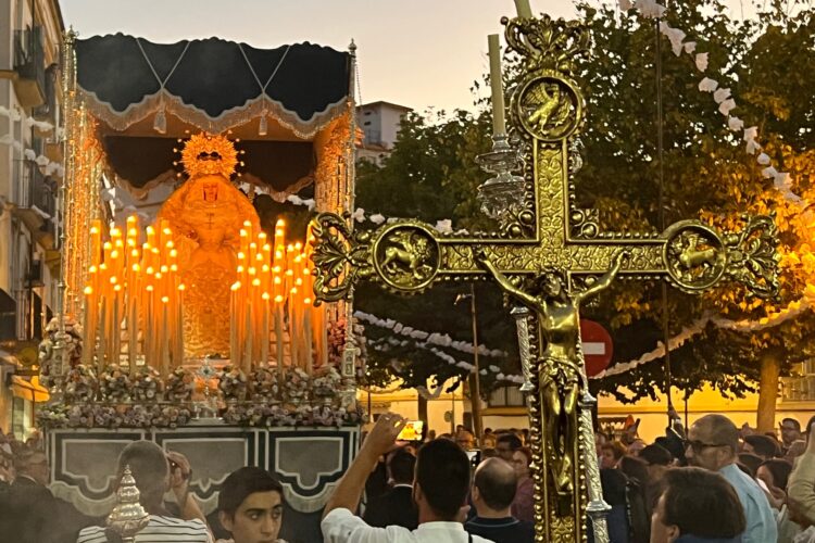 Tarde esplendorosa en Ronda para celebrar el 25 aniversario de la Virgen del Rosario