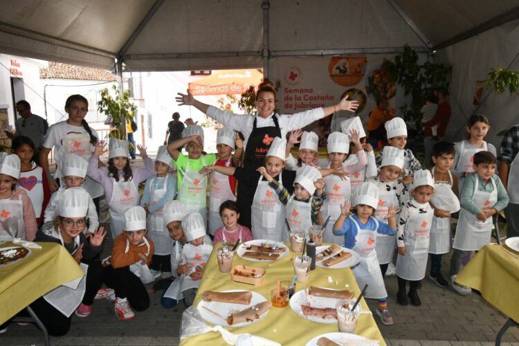 Cientos de vecinos y visitantes disfrutaron en Jubrigue del encuentro gastronómico Hashtag Castañas