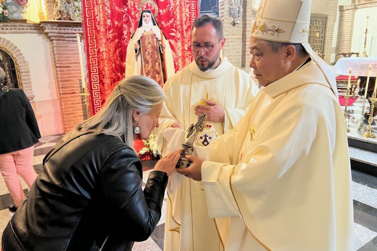 El nuncio de Su Santidad el Papa en España preside una eucaristía en el convento de las Carmelitas Descalzas