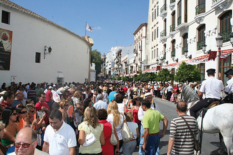 Desembarco de famosos para la Goyesca