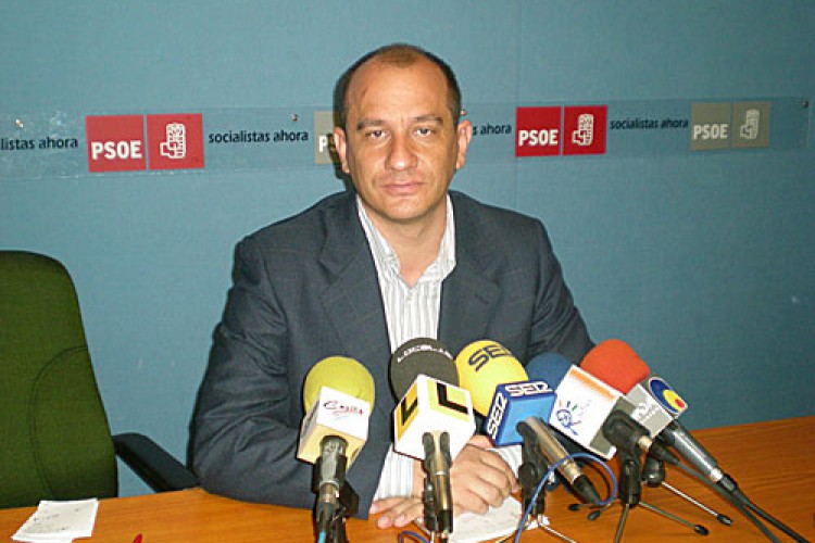 Francisco Cañestro se presentará para la reelección como secretario general del PSOE de Ronda