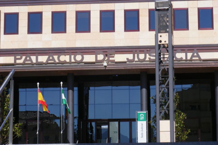 La huelga de jueces obliga a suspender una veintena de juicios