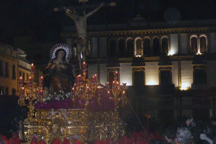 Impresionante desfile procesional del Silencio