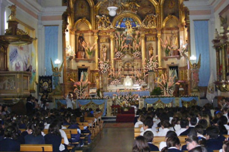 La asociación de María Auxiliadora celebra actos previos a la procesión del domingo