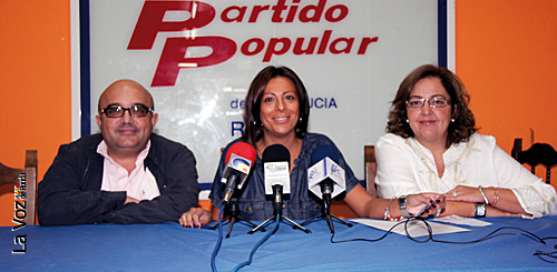 Jesús Vázquez, Mari Paz Fernández y Begoña Chacón.