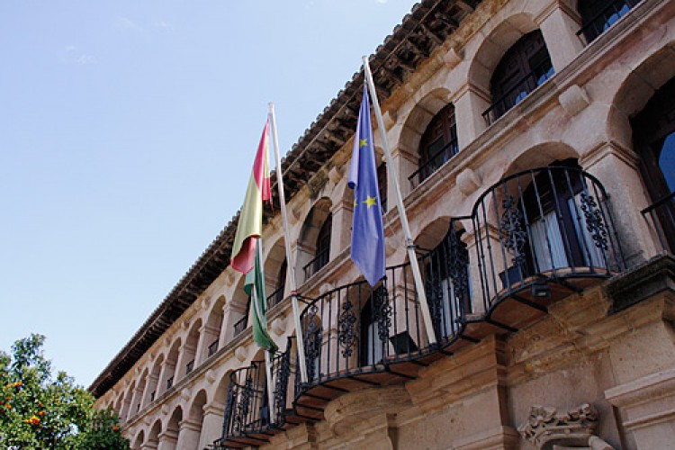 Ronda quiere tener bandera