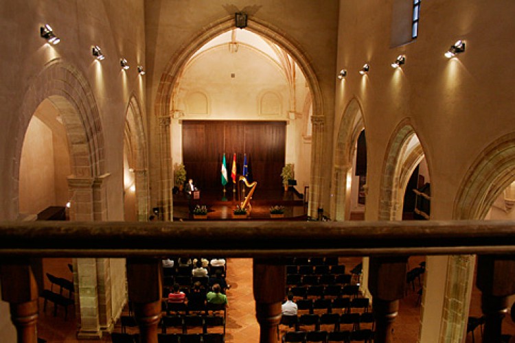 La capilla de Santo Domingo estrena iluminación