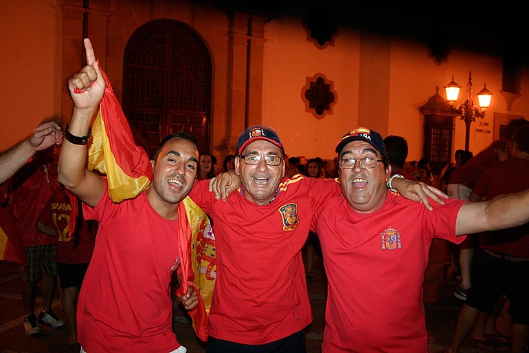 108_20100717/copa-del-mundo/futbol_campeones-del-mundo_20100707_030.jpg