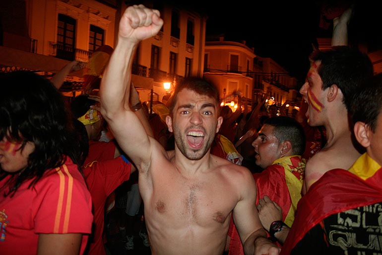 108_20100717/copa-del-mundo/futbol_campeones-del-mundo_20100711_014.jpg