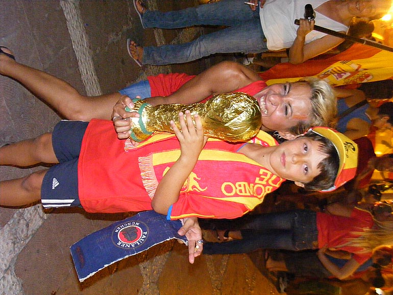 108_20100717/copa-del-mundo/futbol_campeones-del-mundo_20100711_045.jpg