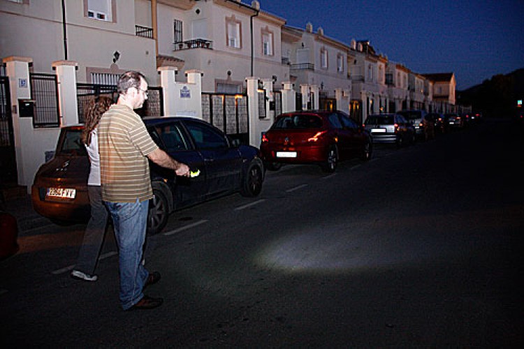 Los vecinos del ‘Arenal 2000’ piden una solución ante las deficiencias de la urbanización