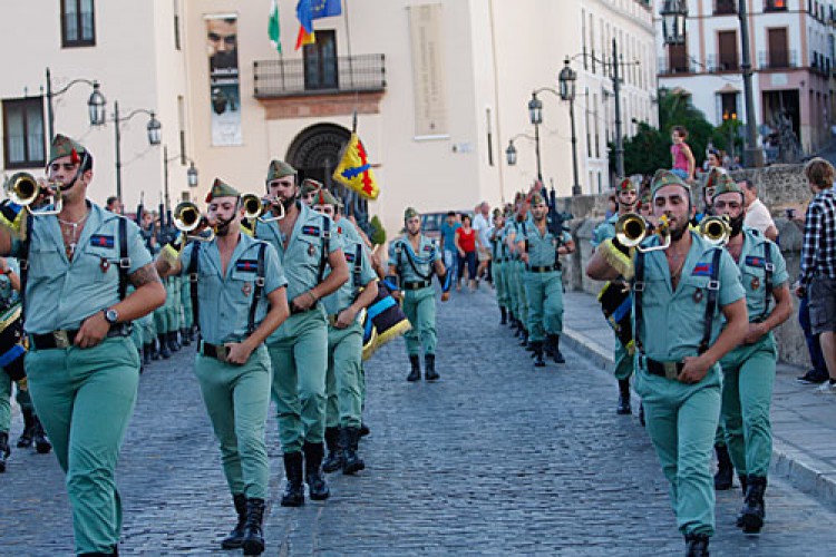 La Legión celebra su 90º aniversario con un desfile por las calles de la ciudad