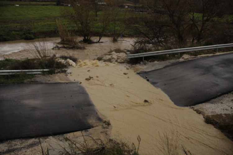 Intensas lluvias con pequeñas incidencias