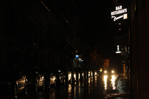 La calle María Cabrera sin alumbrado público.