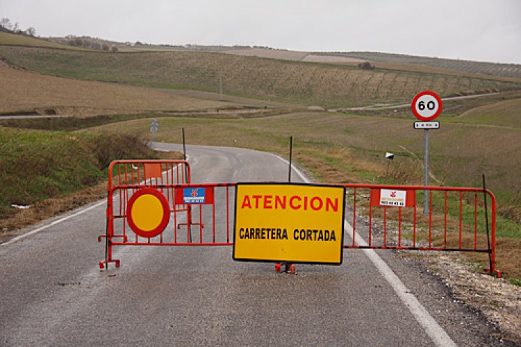 El arreglo de las carreteras de Puerto Saúco y los Villalones comienza esta semana