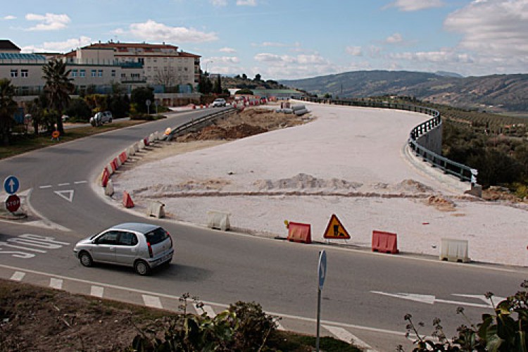 Parada las obras de los nuevos accesos por falta de pago