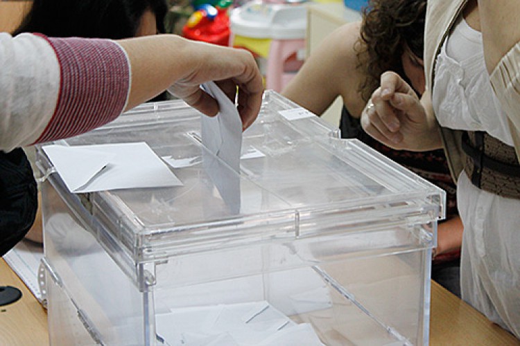 Desigual participación en la jornada electoral en Ronda
