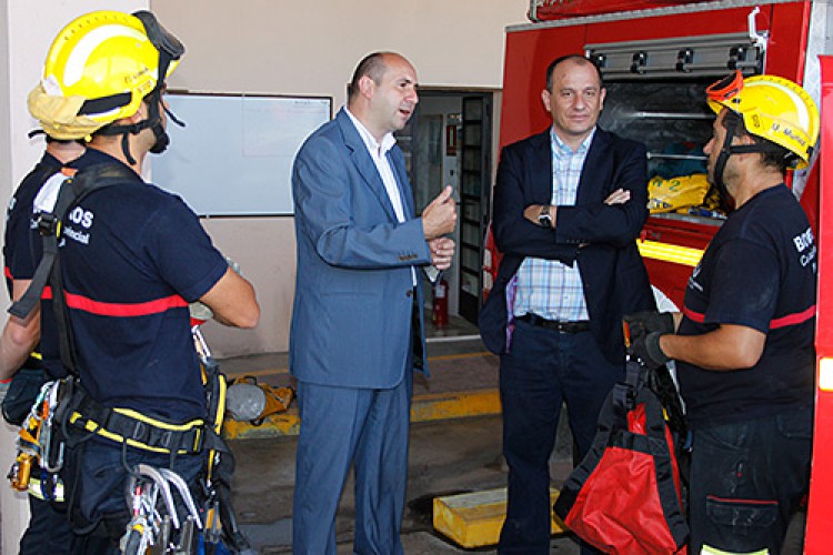 El PSOE denuncia la «inestabilidad» de la plantilla del Parque de Bomberos