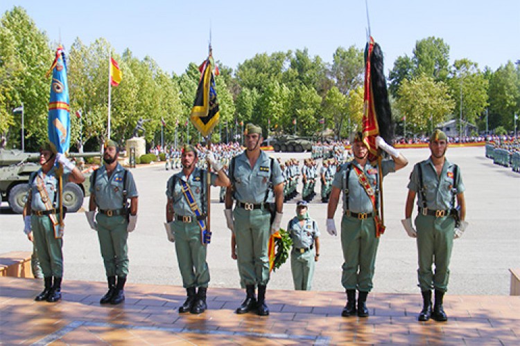 Una parada militar culmina los actos conmemorativos del XCI aniversario de la Legión