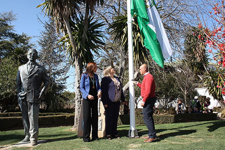 El Paseo de Blas Infante acoge el acto institucional del Día de Andalucía