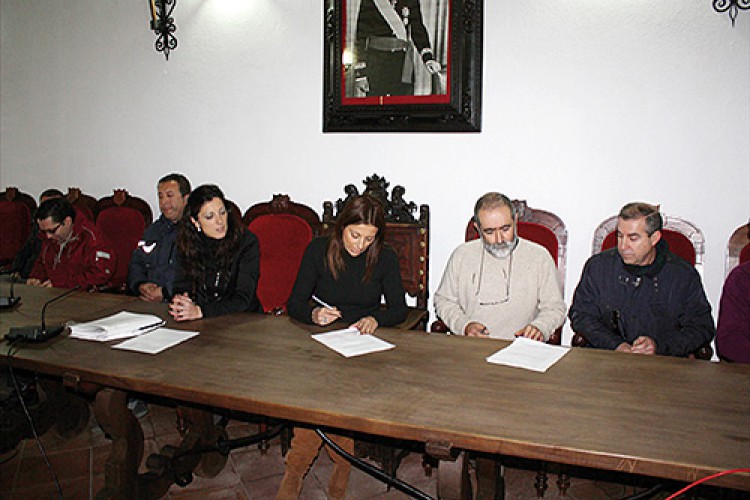 Gobierno y funcionarios firman la paz con el nuevo convenio