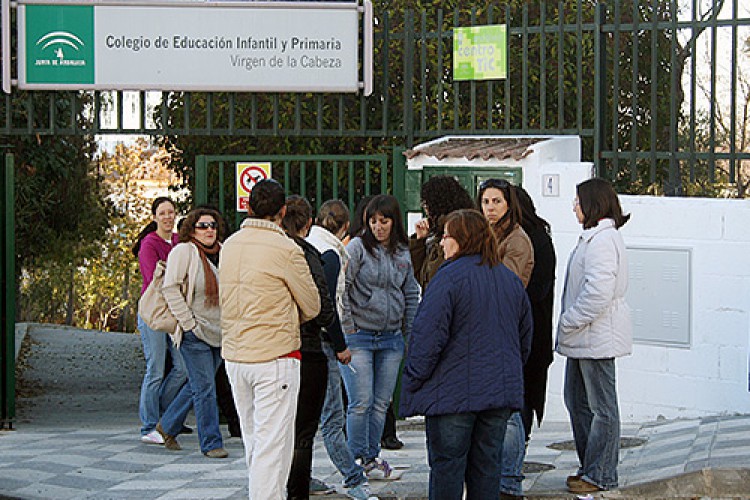 Un profesor del colegio Virgen de la Cabeza, denunciado por tocamientos a un grupo de alumnas