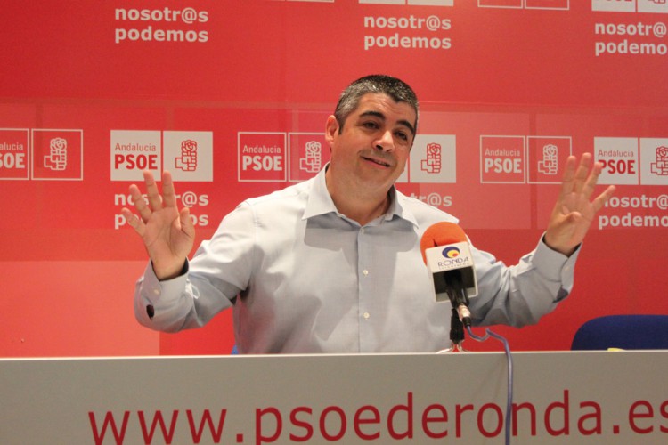 Francisco Calvente denuncia al delegado de Pedanías